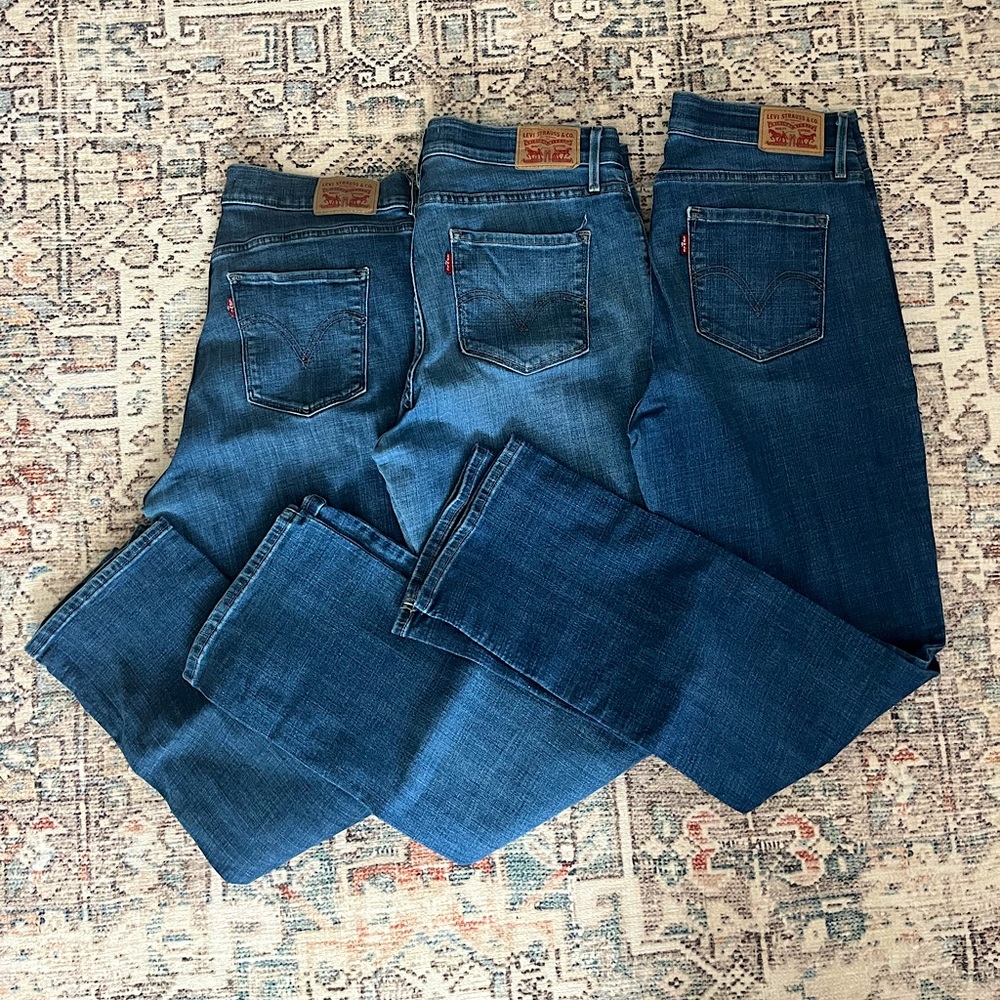 Women’s Levi’s jeans, bundle of 3 pairs. Classic straight leg. Size 12.